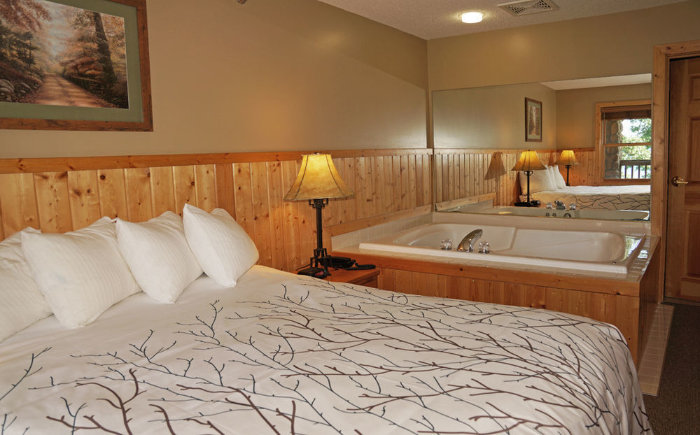 Sugar Lake Lodge แกรนด์แรพิดส์ ภายนอก รูปภาพ